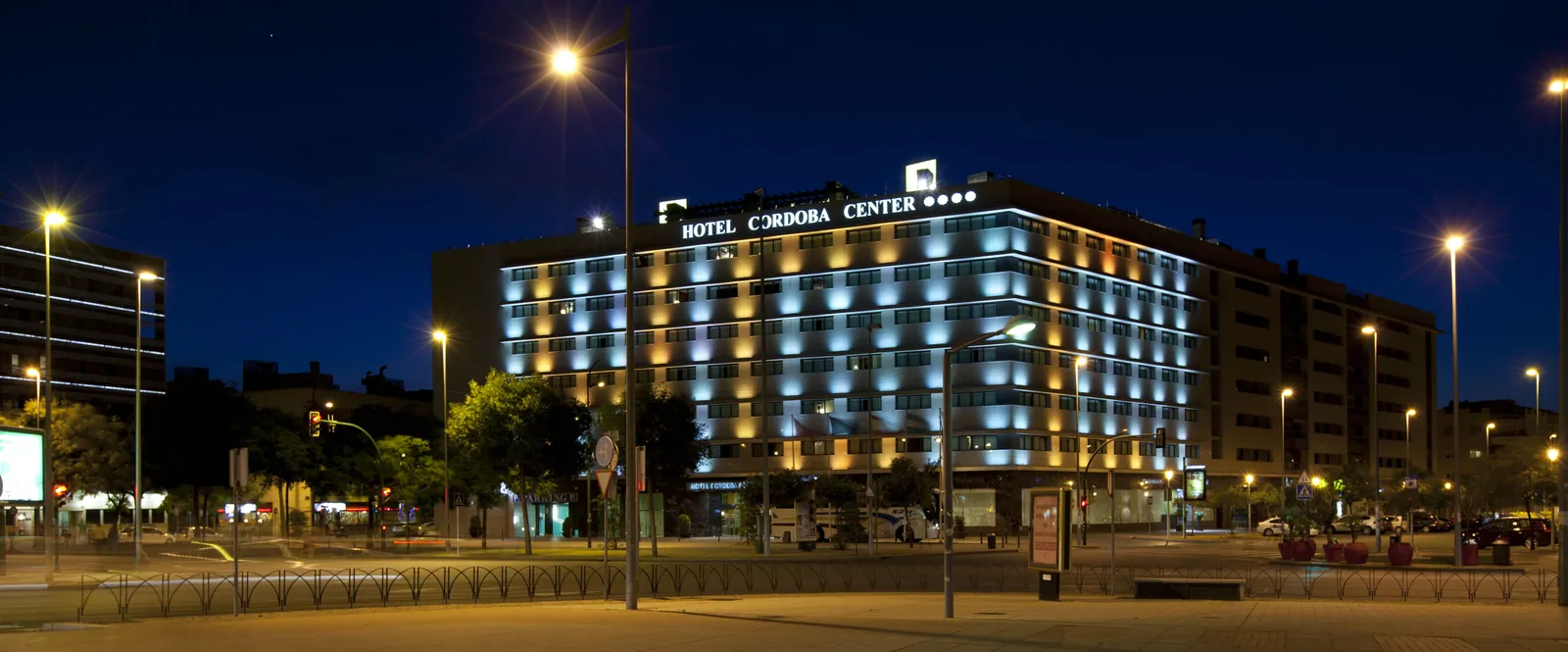 Hotel Córdoba Center y 101 viv. Resid. Center